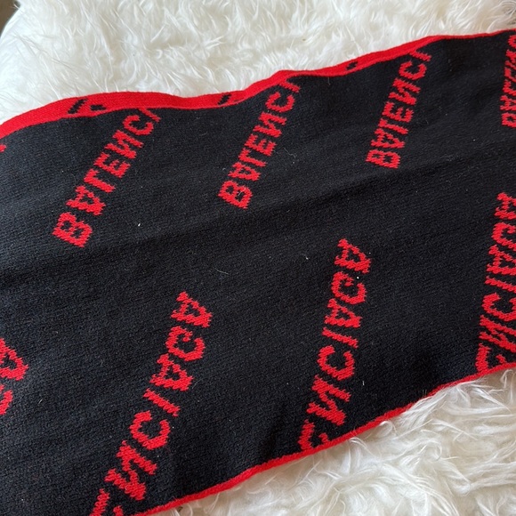 Balenciaga wool scarf - Picture 6 of 6